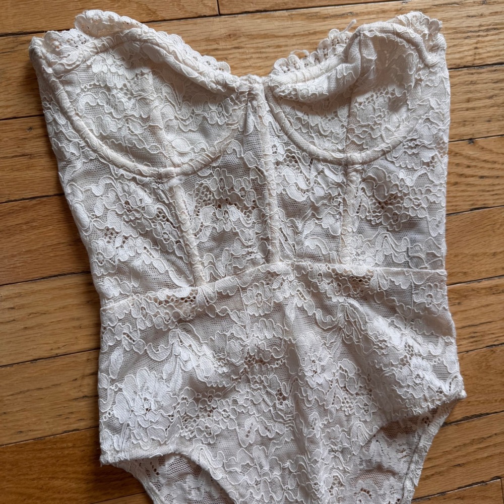 Zara White Floral Lace Corset Bodice Strapless Bodysuit Small Underwire Lingerie